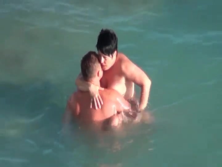 Mature Couple Boldly Fucks In The Ocean Alpha Porno